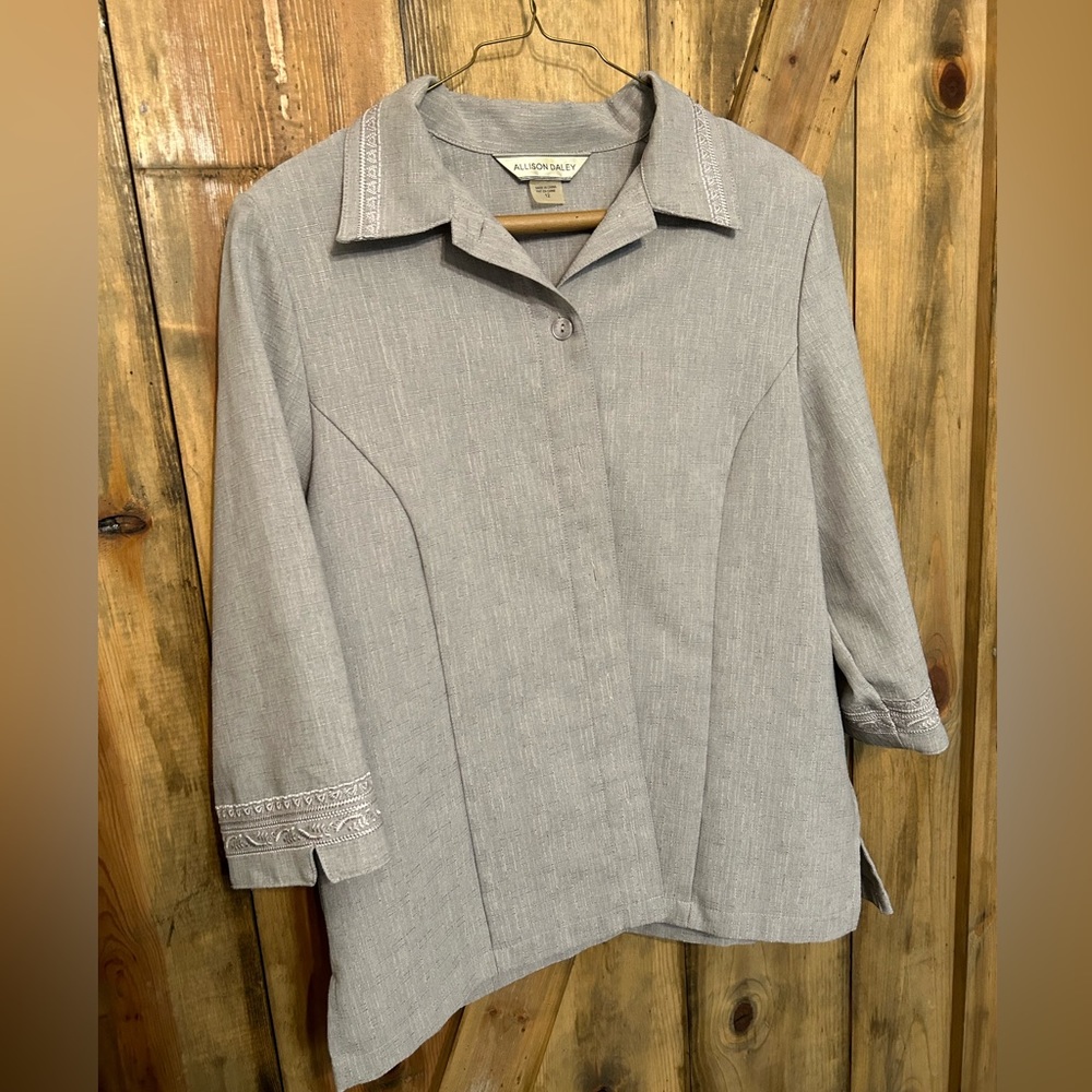 Allison Daley Linen button up 12